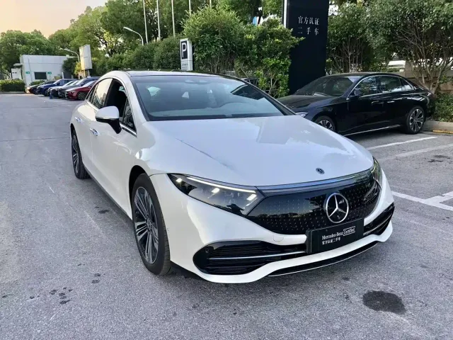 Mercedes-Benz EQS — Фото автомобиля 3