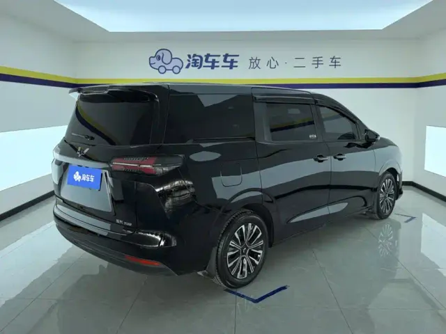 Wuling Starlight 730 — Фото автомобиля 3