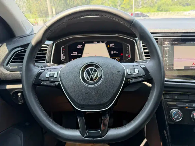 Volkswagen T-Roc — Фото автомобиля 20