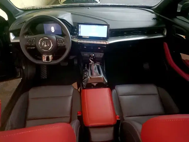 MG MG5 2022 180DVVT CVT Youth Luxury Edition — Фото автомобиля 9
