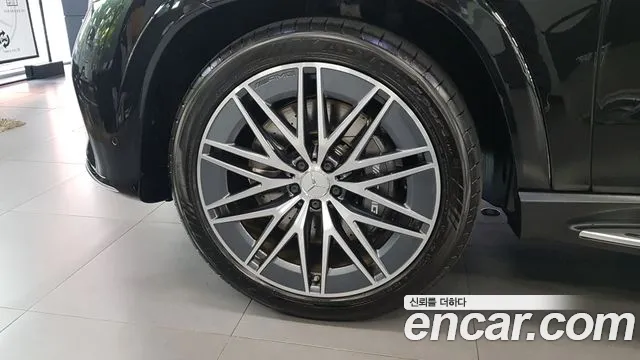 Mercedes-Benz GLE-Class — Фото автомобиля 5