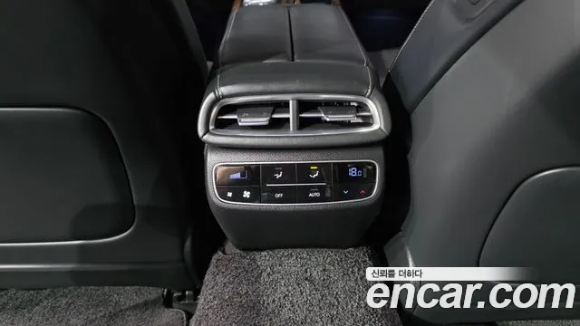 Genesis G80 Бензин 2.5 турбо AWD — Фото автомобиля 29