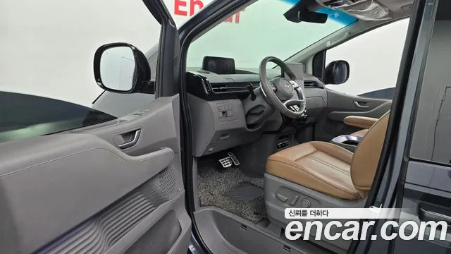 Hyundai Staria Staria 4WD Lounge 9 мест — Фото автомобиля 10