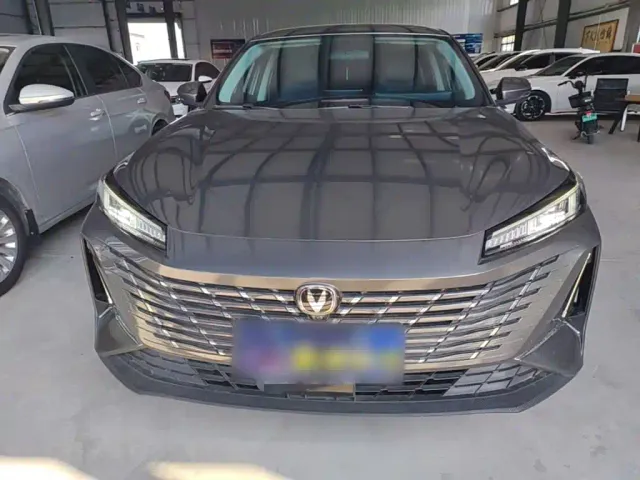Changan Eado — Фото автомобиля 2