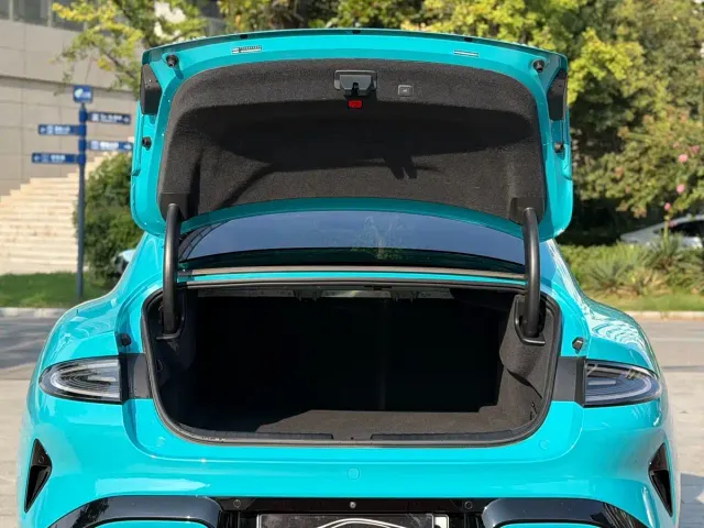 Xiaomi SU7 — Фото автомобиля 6