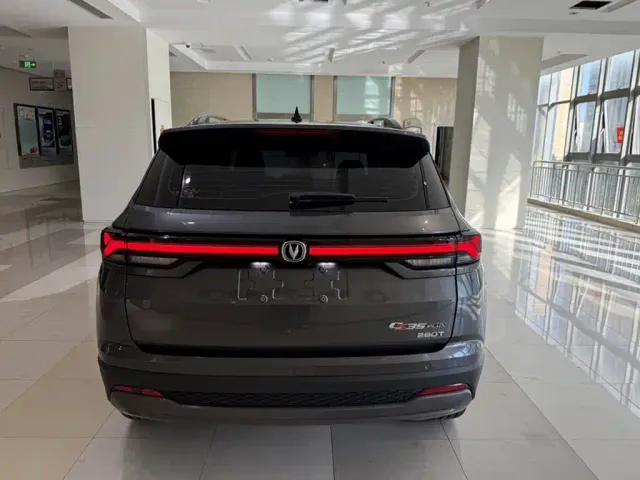Changan CS35 Plus — Фото автомобиля 10