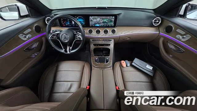 Mercedes-Benz E-Class — Фото автомобиля 7