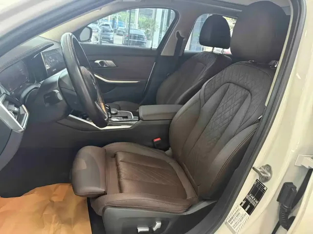 BMW 3 Series — Фото автомобиля 17