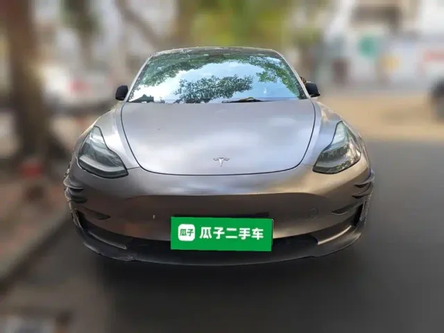 Tesla Model 3 — Фото автомобиля 2