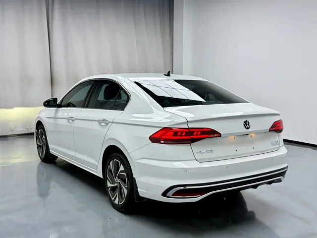 Volkswagen Bora — Фото автомобиля 15