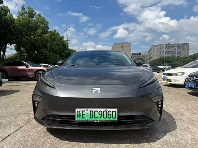 Фотография автомобиля — Roewe Rising Auto F7