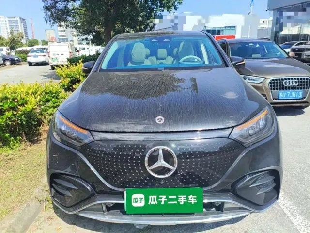 Mercedes-Benz EQE SUV — Фото автомобиля 2