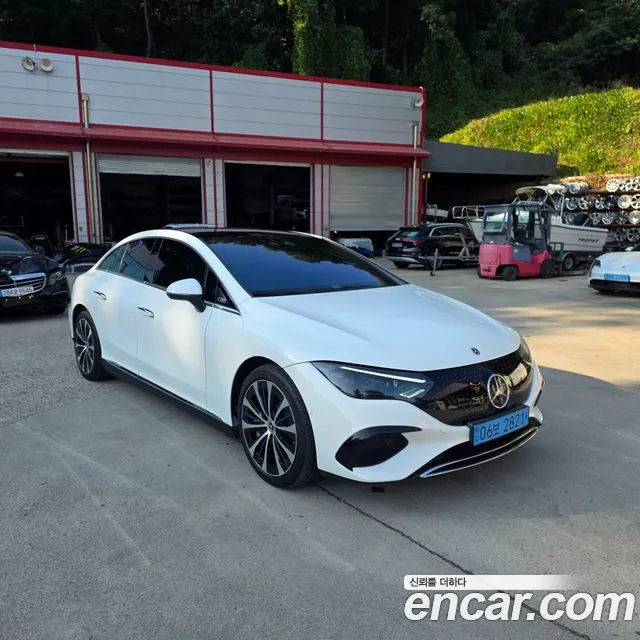 Mercedes-Benz EQE V295 — Фото автомобиля 8