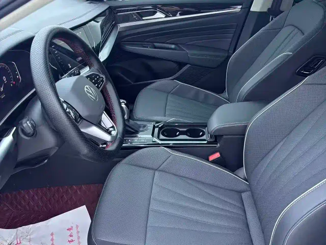 Volkswagen Passat — Фото автомобиля 8