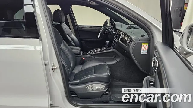 Porsche Macan — Фото автомобиля 16