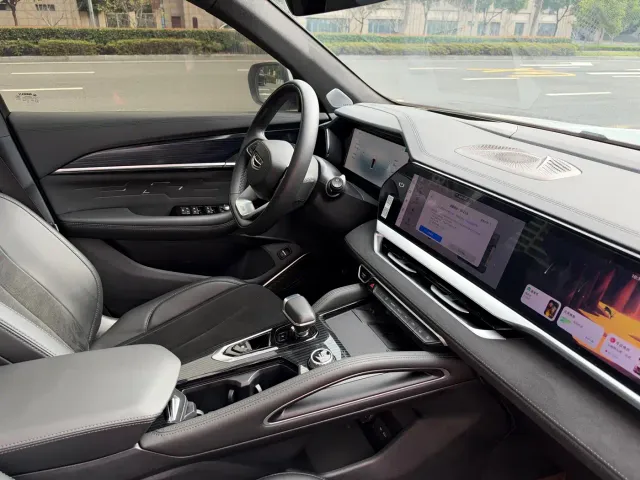 Geely Xingyue L — Фото автомобиля 8