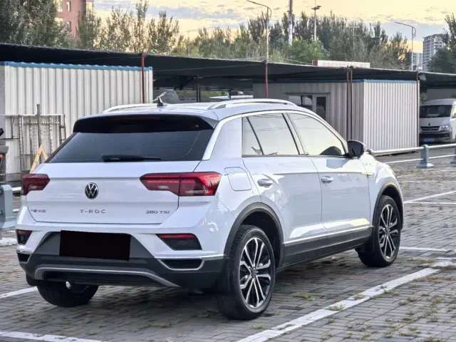 Volkswagen T-Roc — Фото автомобиля 8