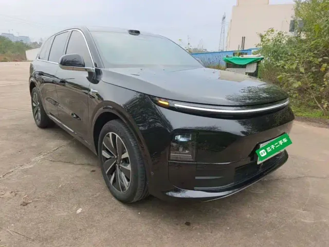 Li Auto L6 — Фото автомобиля 21