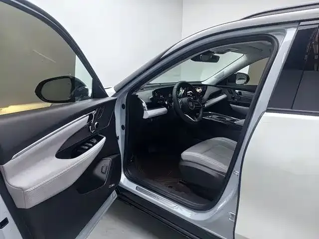 Buick E5 — Фото автомобиля 6