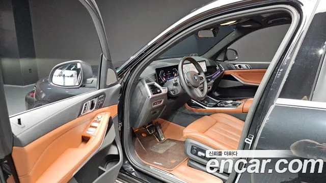 BMW X7 — Фото автомобиля 9