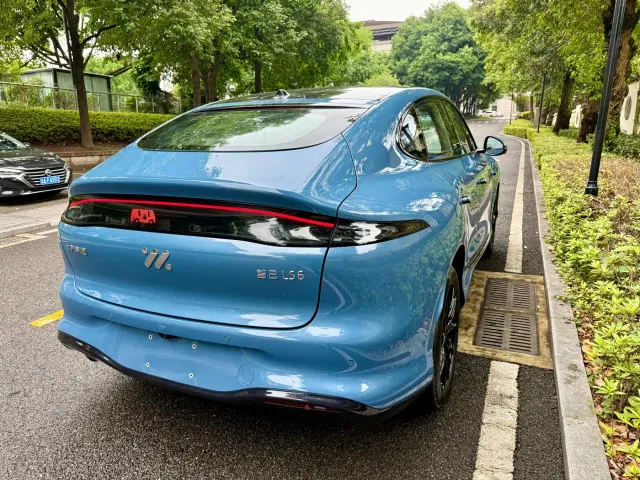 IM Motors LS6 — Фото автомобиля 7