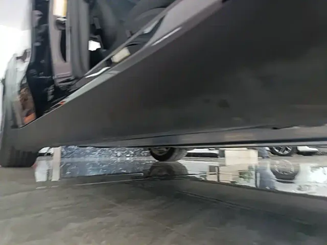 Tesla Model Y — Фото автомобиля 20