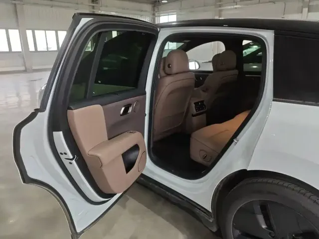 Li Auto i6 — Фото автомобиля 4