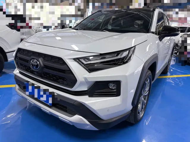 Фотография автомобиля — Toyota RAV4