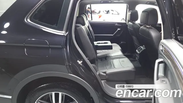 Volkswagen Tiguan — Фото автомобиля 11