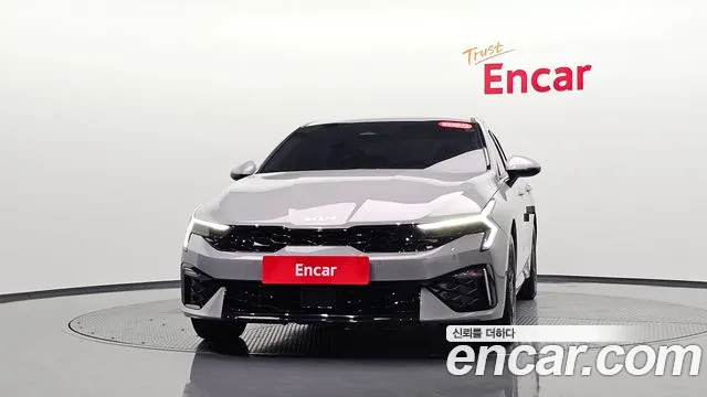 Kia K5 Новый K5 3 поколение 2.0 LPi(Для проката) — Фото автомобиля 3