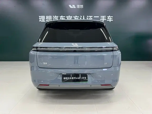 Li Auto L8 — Фото автомобиля 23
