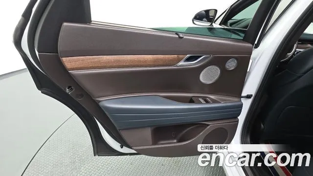 Genesis G80 RG3 — Фото автомобиля 14
