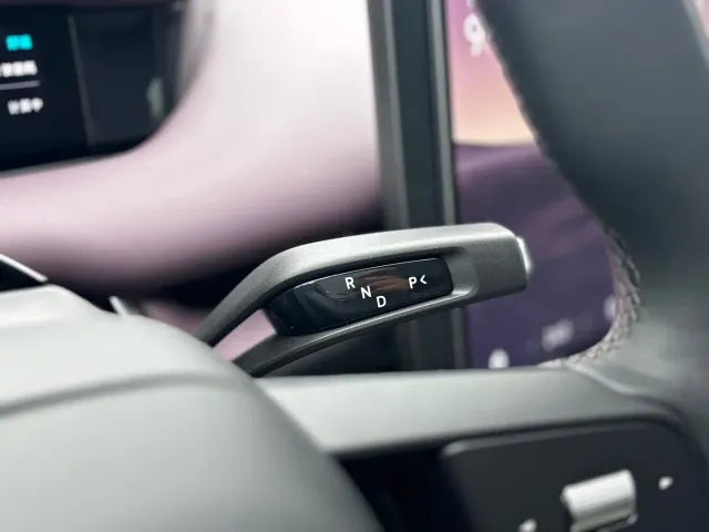 Xiaomi SU7 — Фото автомобиля 17