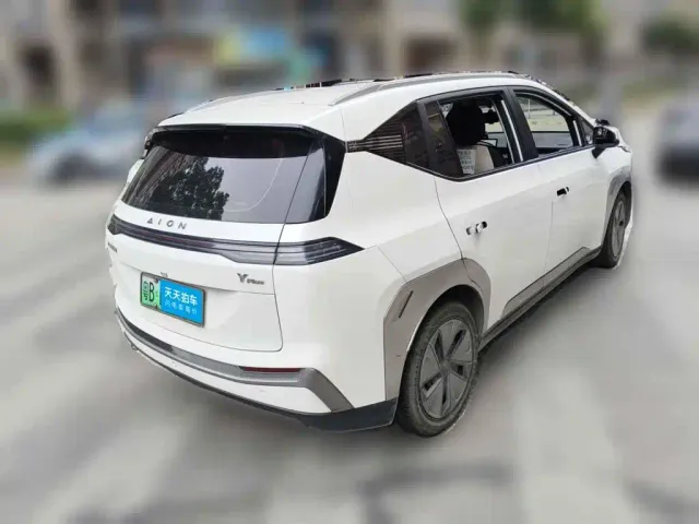 GAC Aion Y — Фото автомобиля 2