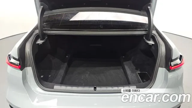 BMW 7-Series 7 серия (G70) 740i sDrive M Sport — Фото автомобиля 17