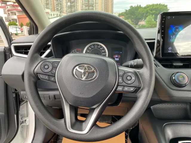 Toyota Corolla — Фото автомобиля 12