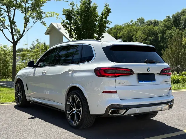 BMW X5 — Фото автомобиля 4