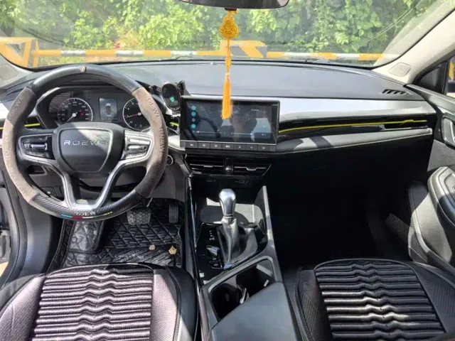 Roewe i5 — Фото автомобиля 11