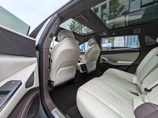 Denza Z9GT — Фото автомобиля 6