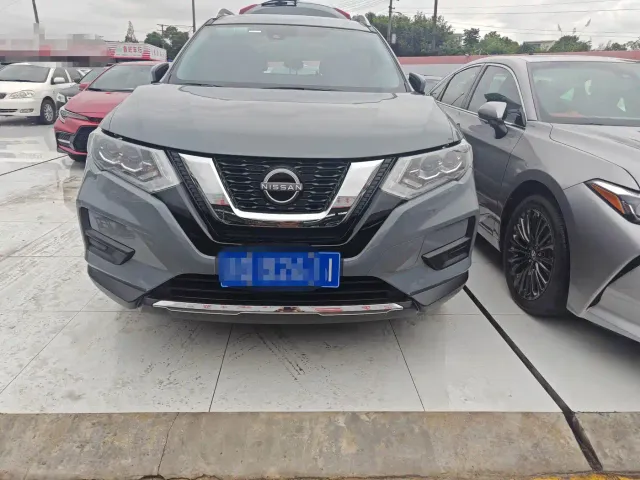 Nissan X-Trail — Фото автомобиля 2