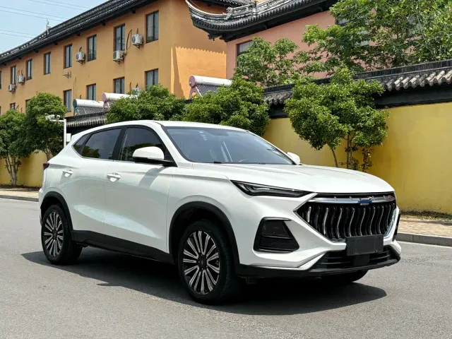 Фотография автомобиля — Changan Oushang X5