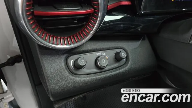 ChevroletGMDaewoo Trax Trax Кроссовер — Фото автомобиля 13