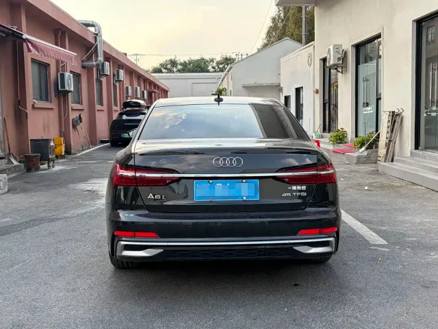 Audi A6L — Фото автомобиля 8