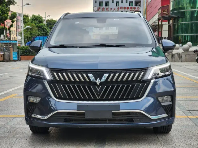 Wuling Jiachen — Фото автомобиля 2