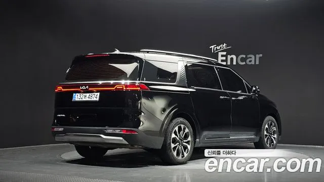 Kia Canival Carnival 4 поколение Дизель 9 мест Signature — Фото автомобиля 2