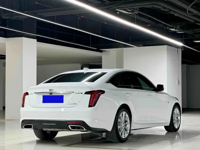 Cadillac CT5 — Фото автомобиля 5