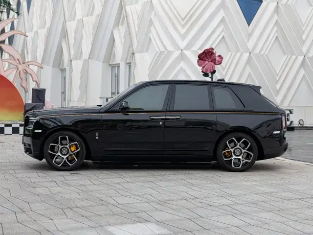 Rolls-Royce Cullinan — Фото автомобиля 7