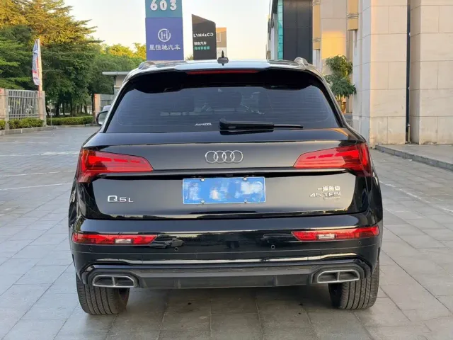 Audi Q5L — Фото автомобиля 5