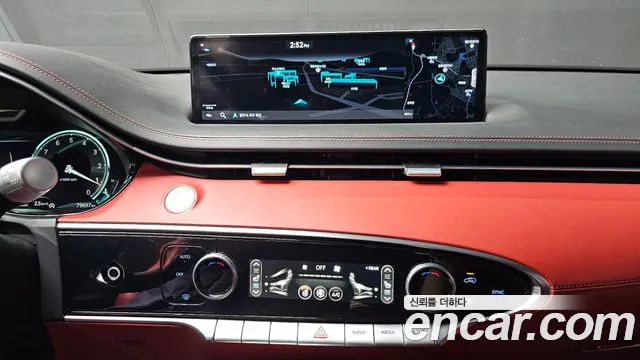Genesis GV70 — Фото автомобиля 16