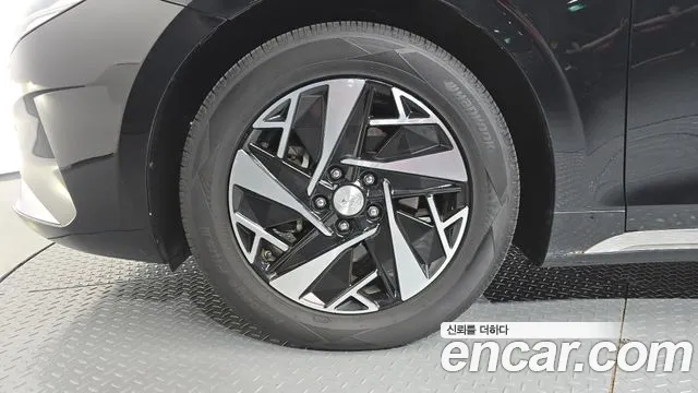 Hyundai Grandeur (New) Hybrid — Фото автомобиля 5